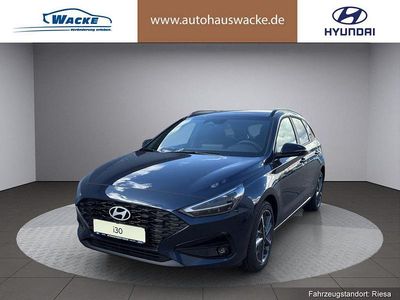 Neu Hyundai i30 Advantage 101 PS (74 kW) 2025 Farbe: blau Kombi