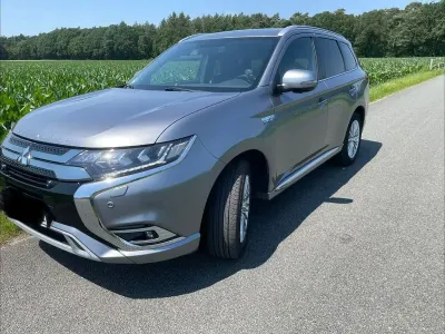 Gebraucht Mitsubishi Outlander P-HEV Plus 224 PS (164 kW) 2019 Grau SUV