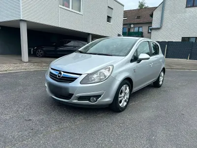 Gebraucht Opel Corsa 86 PS (63 kW) 2010 Silber Kleinwagen