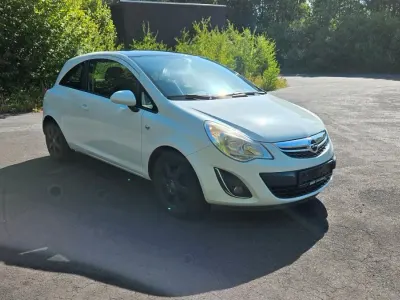 Gebraucht Opel Corsa Selection 101 PS (74 kW) 2011 Kleinwagen