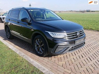 Gebraucht VW Tiguan Business 150 PS (110 kW) 2022 Schwarz SUV