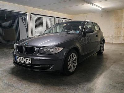 Grau Gebraucht 2007 BMW 118 Kleinwagen | 3.750 € (Etwas zu teuer)