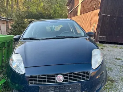 Gebraucht Fiat Punto 65 PS (47 kW) 2009 Blau Kleinwagen
