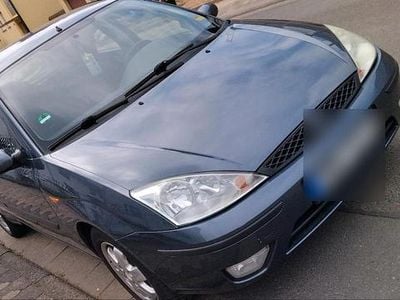 Gebraucht Ford Focus 100 PS (73 kW) 2001 Grau Limousine