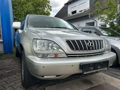 Gebraucht Lexus RX300 201 PS (147 kW) 2000 Silber SUV