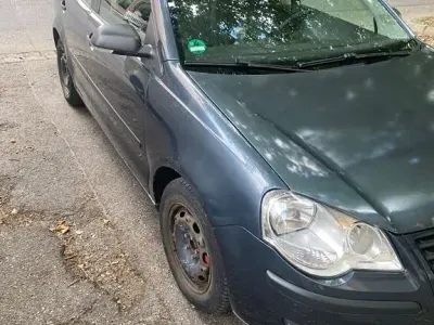 Gebraucht VW Polo 64 PS (47 kW) 2005 Grau Kleinwagen