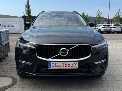 Gebraucht Volvo XC60 Momentum 197 PS (144 kW) 2021 Schwarz SUV