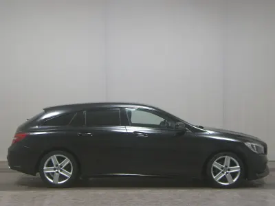 Gebraucht Mercedes CLA220 Shooting Brake AMG line 170 PS (125 kW) 2018 Schwarz Kombi