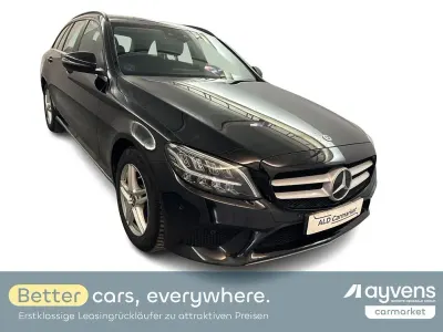 Używany Mercedes C180 156 KM (114 kW) 2020 Czarny Kombi