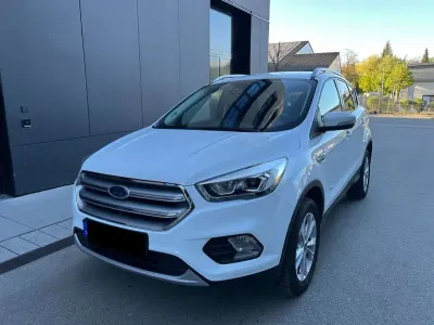 Gebraucht Ford Kuga Titanium 180 PS (132 kW) 2017 Weiß SUV