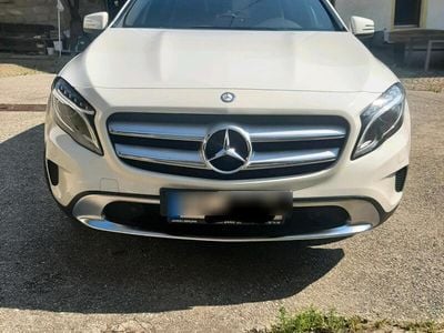 Mercedes GLA200