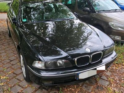 BMW 523