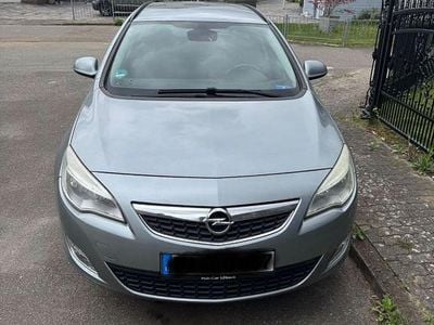 Occasion Opel Astra 101 PK (74 kW) 2012 Zilver Stationwagen