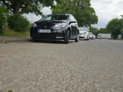 Gebraucht Seat Mii 60 PS (44 kW) 2014 Schwarz Kleinwagen