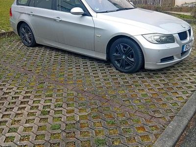 Gebraucht BMW 320 120 PS (88 kW) 2007 Silber Kombi
