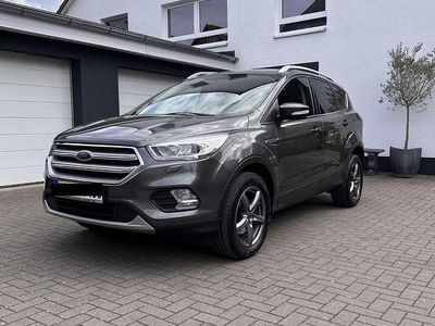 Second-hand Ford Kuga Cool & Connect 150 CP (110 kW) 2017 Gri SUV