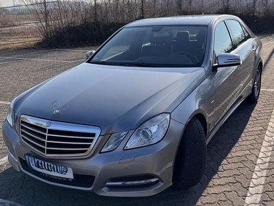 Gebraucht Mercedes E200 Avantgarde 184 PS (135 kW) 2011 Grau Limousine