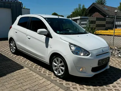 Gebraucht Mitsubishi L 81 PS (59 kW) 2014 Weiß Kleinwagen