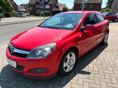 Gebraucht Opel Astra GTC Edition 90 PS (66 kW) 2008 Rot Coupé