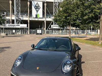 Porsche 911 Carrera