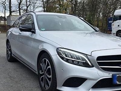 Gebraucht Mercedes C220 194 PS (142 kW) 2018 Silber Kombi