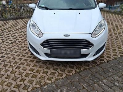 Second-hand Ford Fiesta 101 CP (74 kW) 2013 Alb Hatchback