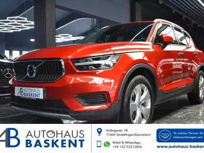 Gebraucht Volvo XC40 Momentum 163 PS (119 kW) 2022 Rot SUV