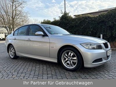 Silber Gebraucht 2006 BMW 318 Limousine | 1.990 € (Teuer)