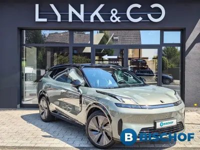 Neu Lynk & Co 08 349 PS (256 kW) 2026 Grün SUV