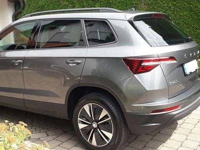 Gebraucht Skoda Karoq Tour 150 PS (110 kW) 2022 Grau SUV