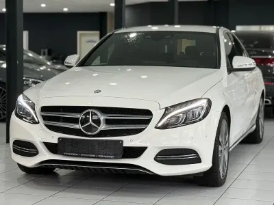 Gebraucht Mercedes C220 170 PS (125 kW) 2015 Weiß Limousine