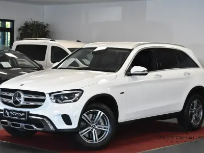 Gebraucht Mercedes GLC300 194 PS (142 kW) 2021 Weiß SUV
