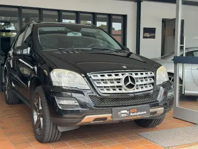 Gebraucht Mercedes ML350 231 PS (169 kW) 2010 Schwarz SUV