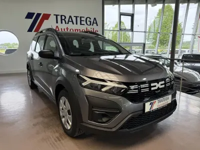 Gebraucht Dacia Jogger Essentiel 101 PS (74 kW) 2026 Dolomitgrau Van / Kleinbus