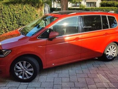 Gebraucht VW Touran Highline 150 PS (110 kW) 2017 Orange Van / Kleinbus