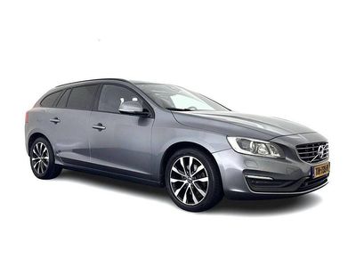 Usata Volvo V60 150 CV (110 kW) 2017 Grigio Station wagon