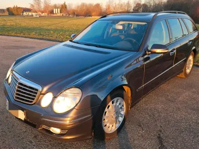 Gebraucht Mercedes E220 170 PS (125 kW) 2008 Andere farben Kombi