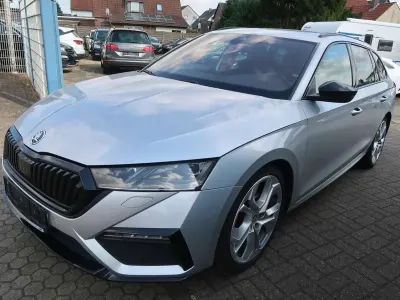 Gebraucht Skoda Octavia RS 200 PS (147 kW) 2021 Brilliantsilber metallic Kombi