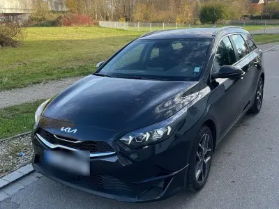 Gebraucht Kia Ceed Sportswagon Spirit 160 PS (117 kW) 2023 Schwarz Kombi