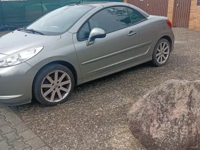 Gebraucht Peugeot 207 CC 120 PS (88 kW) 2009 Cabrio