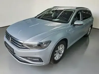 Gebraucht VW Passat Business 150 PS (110 kW) 2023 Silber Kombi