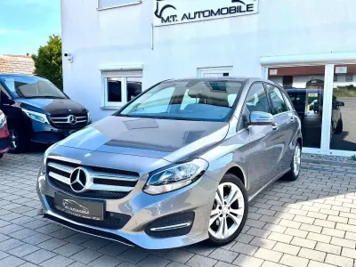 Gebraucht Mercedes B180 Urban 122 PS (89 kW) 2015 Grau Kleinwagen