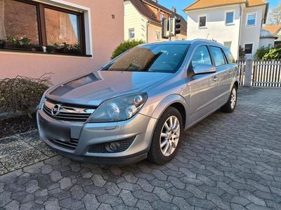 Usata Opel Astra 115 CV (84 kW) 2009 Andere farben Station wagon