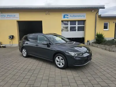 Gebraucht VW Golf VIII Life 116 PS (85 kW) 2022 Grau Kombi