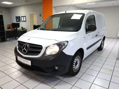 Gebraucht Mercedes Citan 111 110 PS (80 kW) 2019 Weiß Van / Kleinbus
