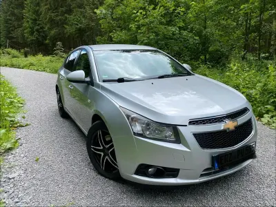 Gebraucht Chevrolet Cruze 163 PS (119 kW) 2012 Grau Limousine