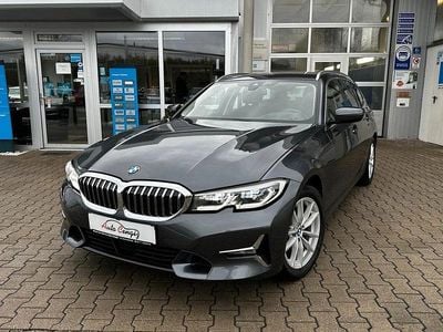 Mineralgrau Gebraucht 2020 BMW 320 Luxury Line Kombi | 26.950 € (Fairer Preis)