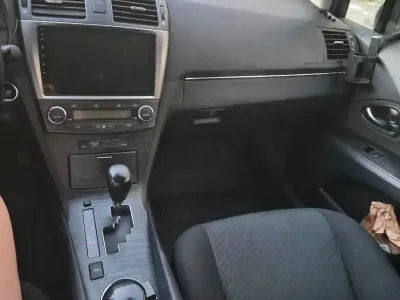 Gebraucht Toyota Avensis 150 PS (110 kW) 2009 Silber Kombi