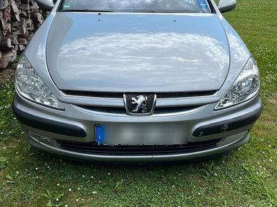 Peugeot 607