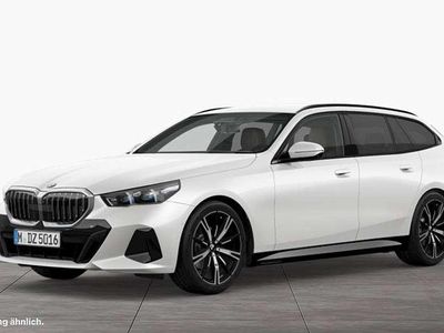 Gebraucht BMW 520 M Sport 197 PS (144 kW) 2025 Mineralweiß Kombi